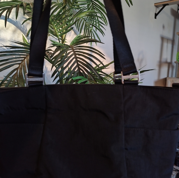 Baggallini - Picture 2 of 4